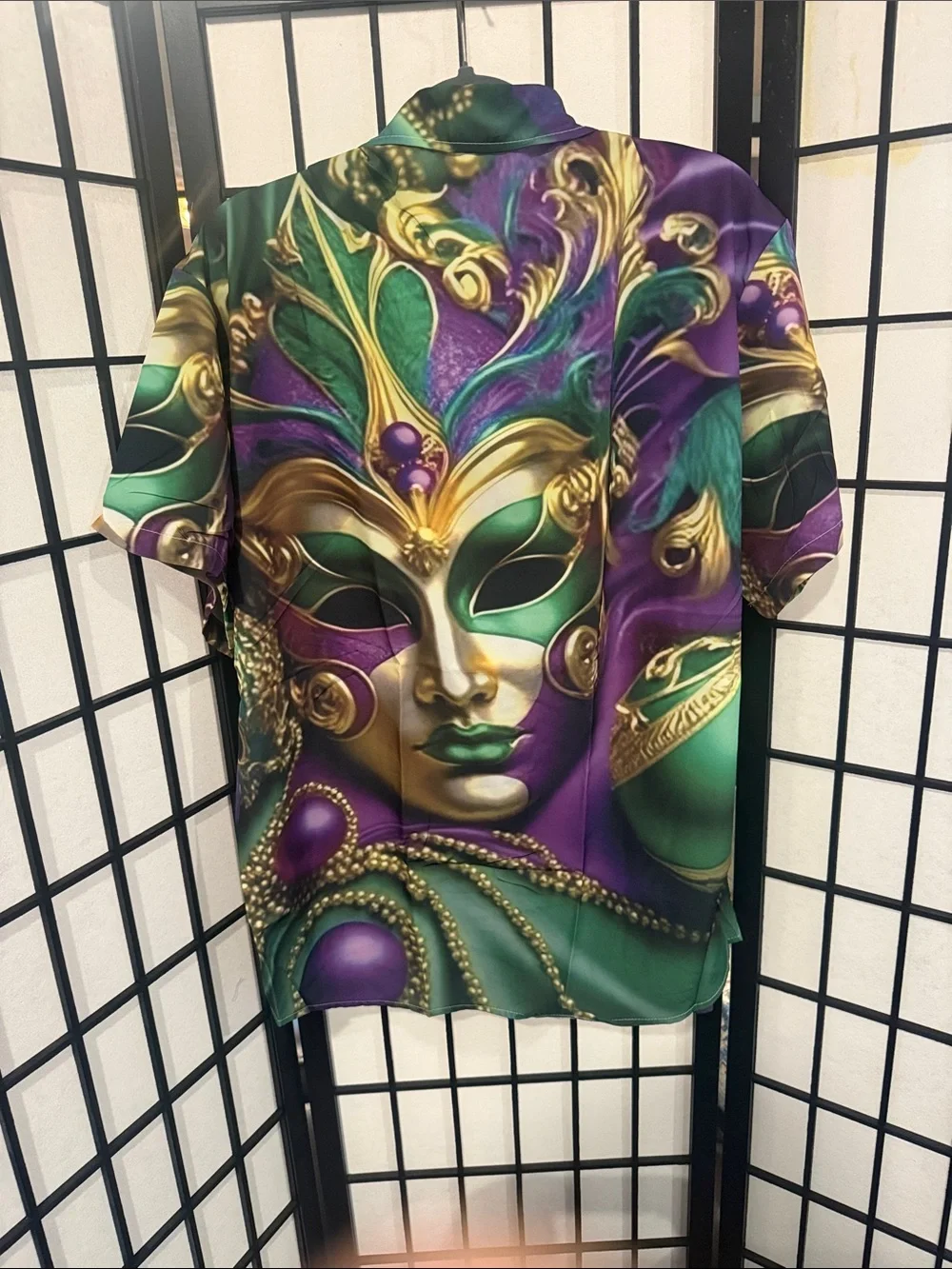 Men’s Green & Purple Mardi Gras Print Button-Up Top